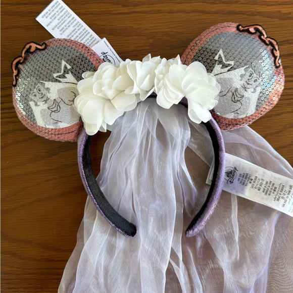 Disney Haunted Mansion Bride Ear Headband - Picture 5 of 7